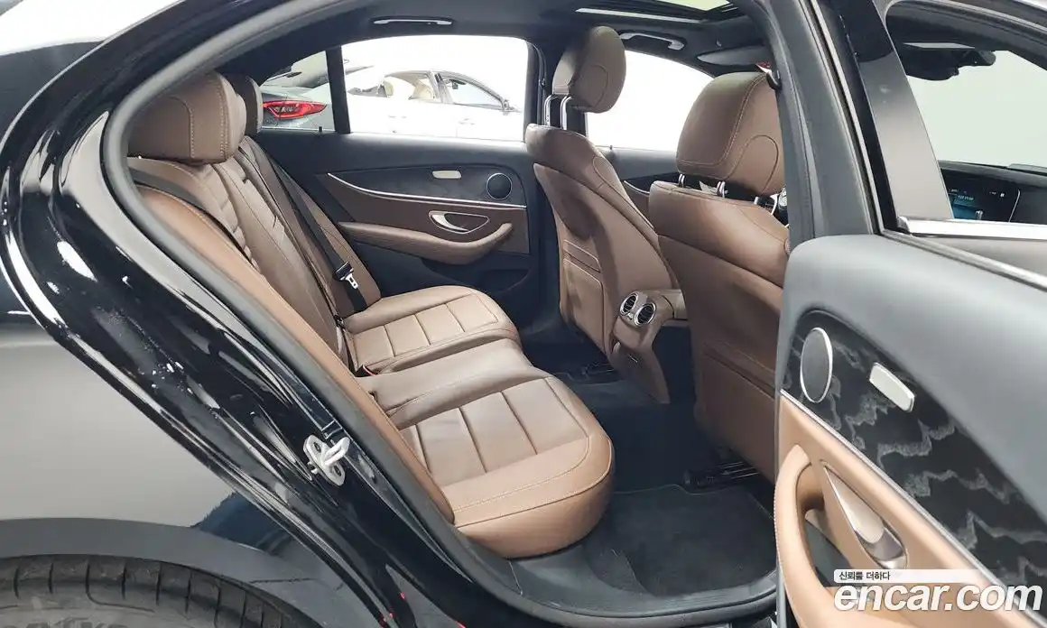 Mercedes-Benz E-Class 2023 2.0 Автомат в Москве № 224771, фото 6