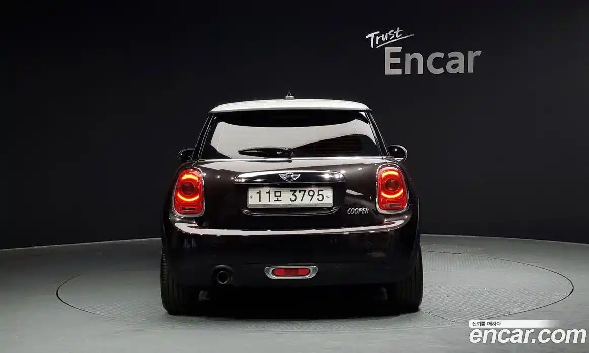 Mini Cooper 2015 1.5 Автомат в Москве № 224815, фото 11