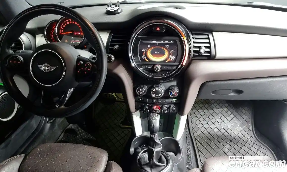 Mini Cooper 2015 1.5 Автомат в Москве № 224815, фото 19