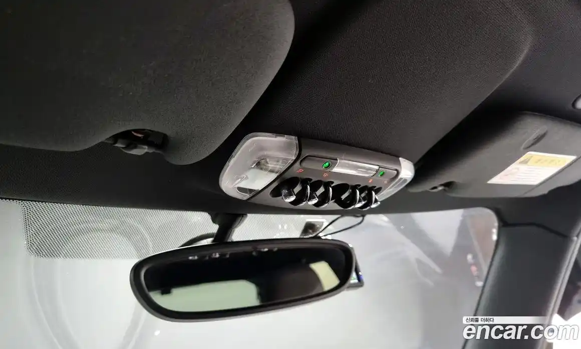 Mini Cooper 2015 1.5 Автомат в Москве № 224815, фото 20