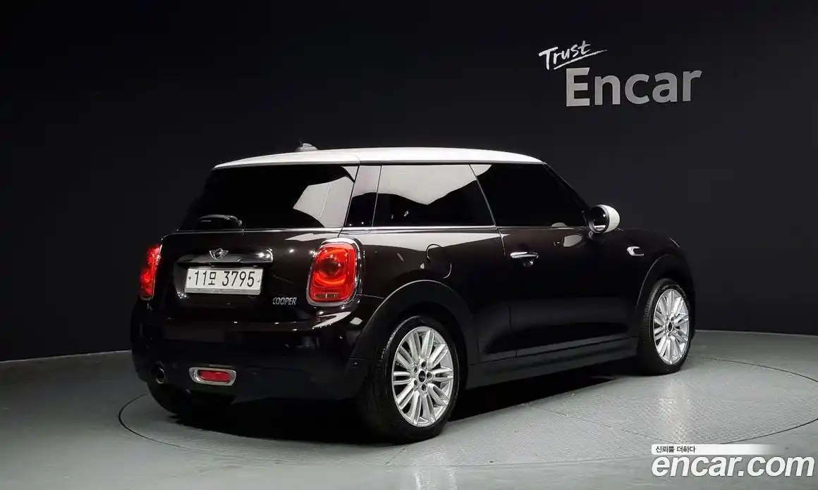 Mini Cooper 2015 1.5 Автомат в Москве № 224815, фото 4