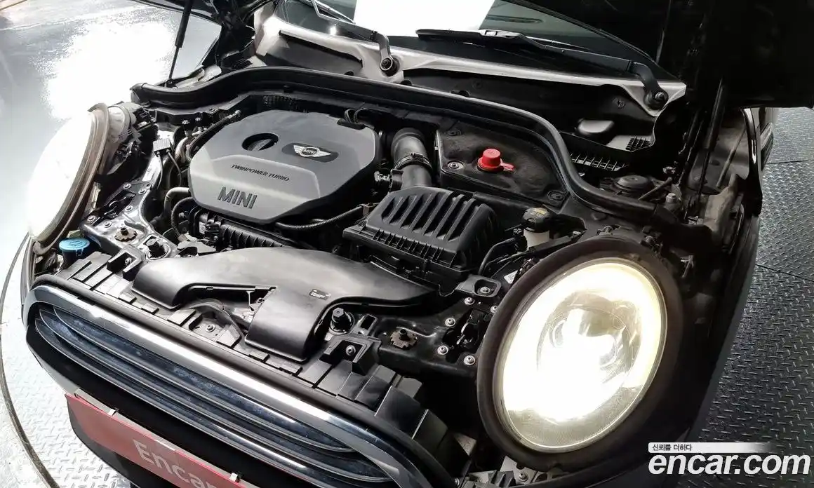 Mini Cooper 2015 1.5 Автомат в Москве № 224815, фото 7