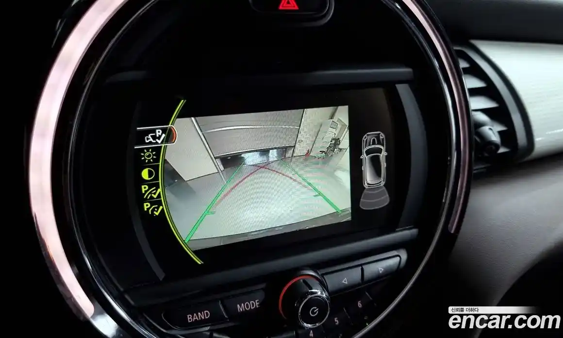 Mini Cooper 2015 1.5 Автомат в Москве № 224815, фото 8