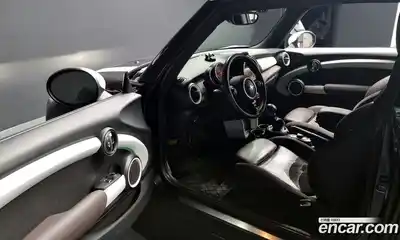 Mini Cooper 2015 1.5 Автомат в Москве № 224815, миниатюра 9