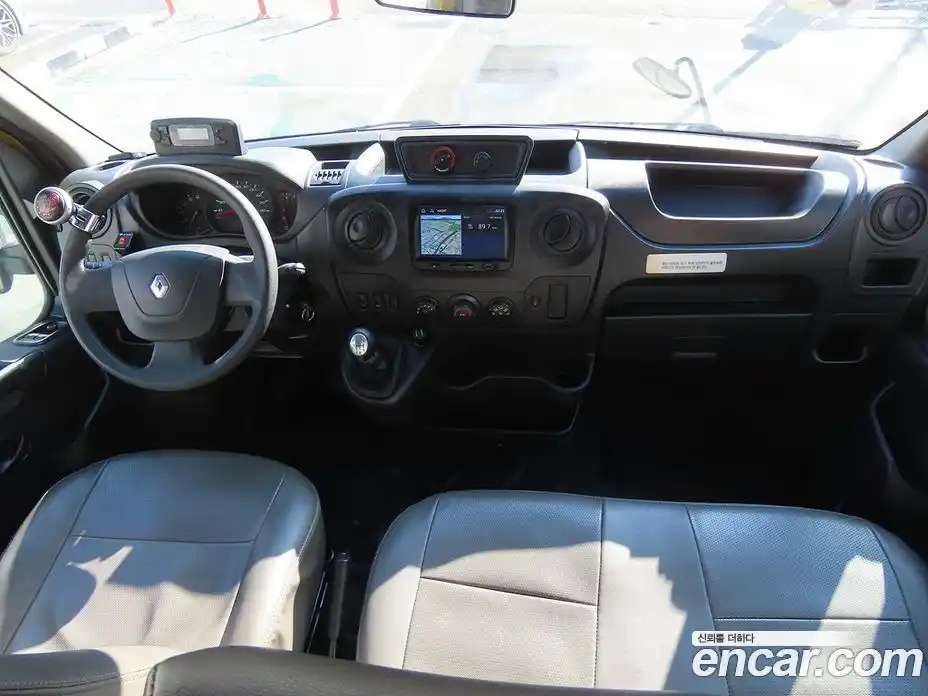 Renault Master 2019 2.3 Механическая в Москве № 227337, фото 7