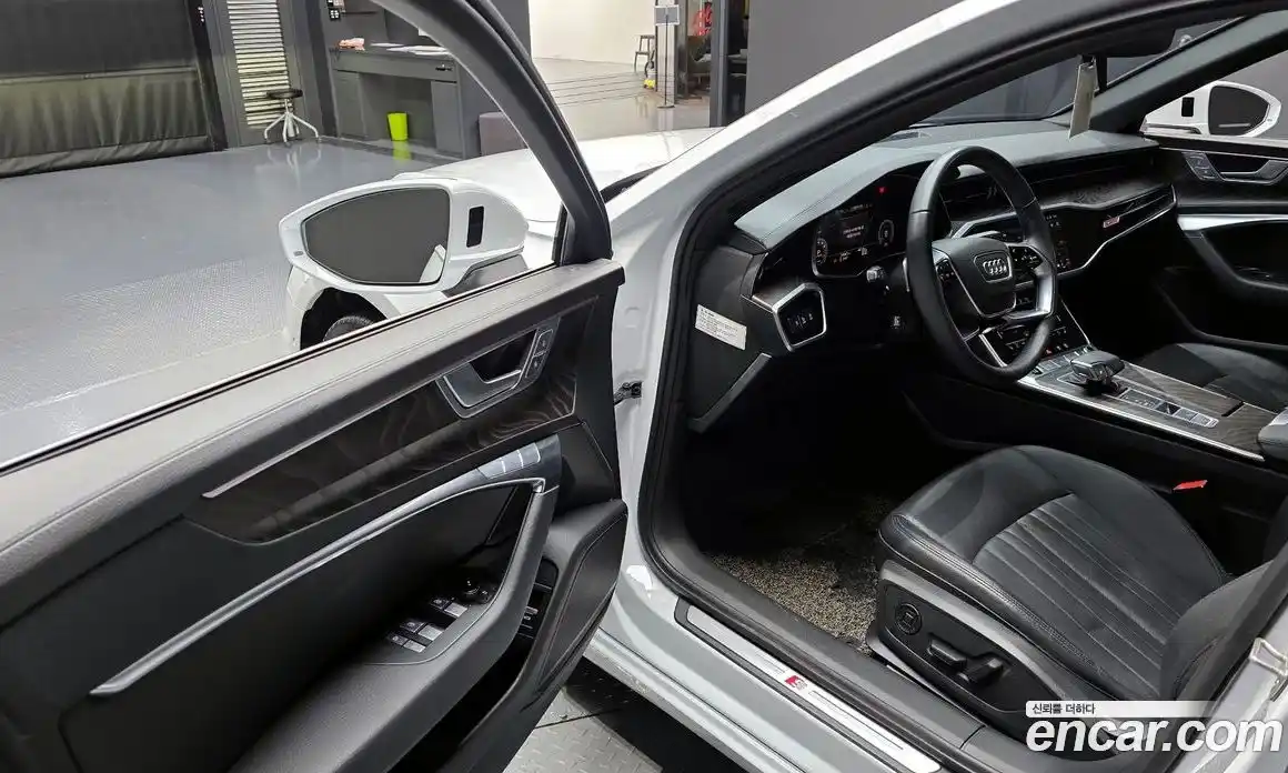 Audi A6 2023 2.0 Автомат в Москве № 229984, фото 13