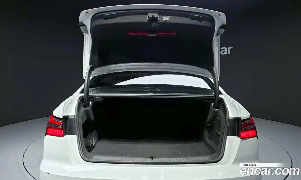 Audi A6 2023 2.0 Автомат в Москве № 229984, фото 15