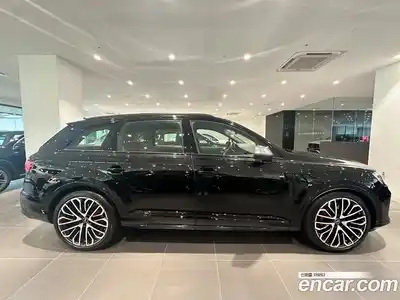 Audi SQ7 2026 4.0 Автомат в Москве № 230221, миниатюра 2