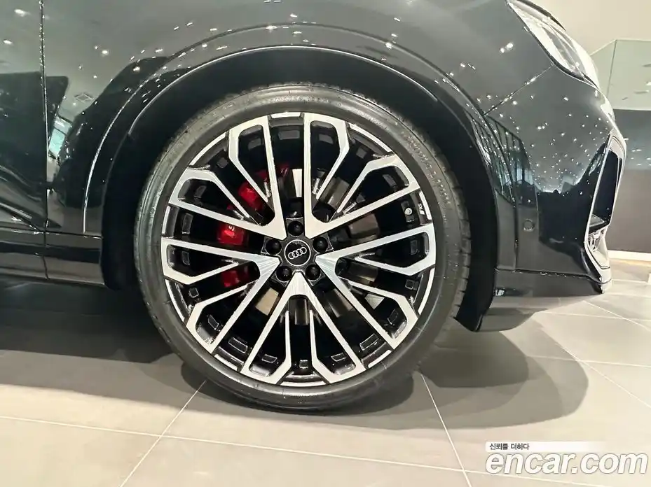 Audi SQ7 2026 4.0 Автомат в Москве № 230221, фото 6