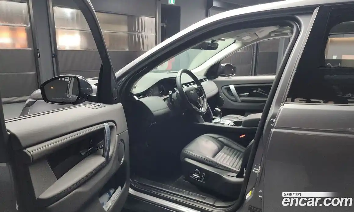 Land Rover Discovery Sport 2021 2.0 Автомат в Москве № 231232, фото 8