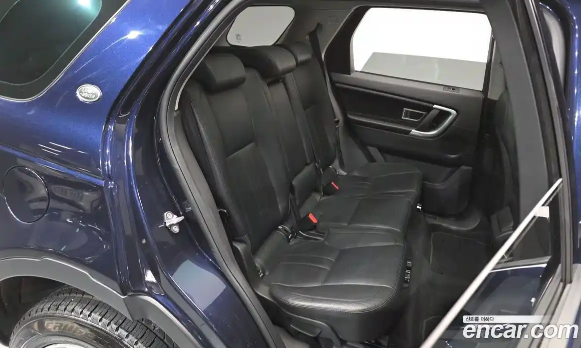 Land Rover Discovery Sport 2017 2.0 Автомат в Москве № 231292, фото 14