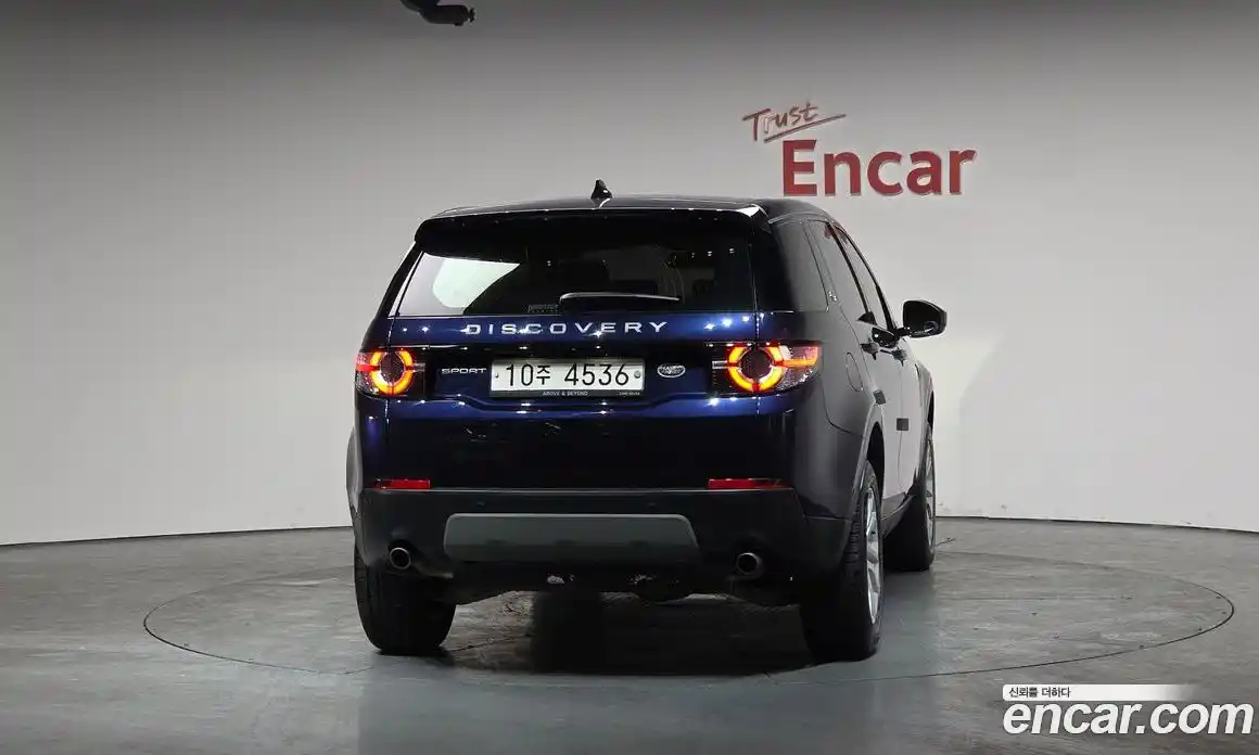 Land Rover Discovery Sport 2017 2.0 Автомат в Москве № 231292, фото 17