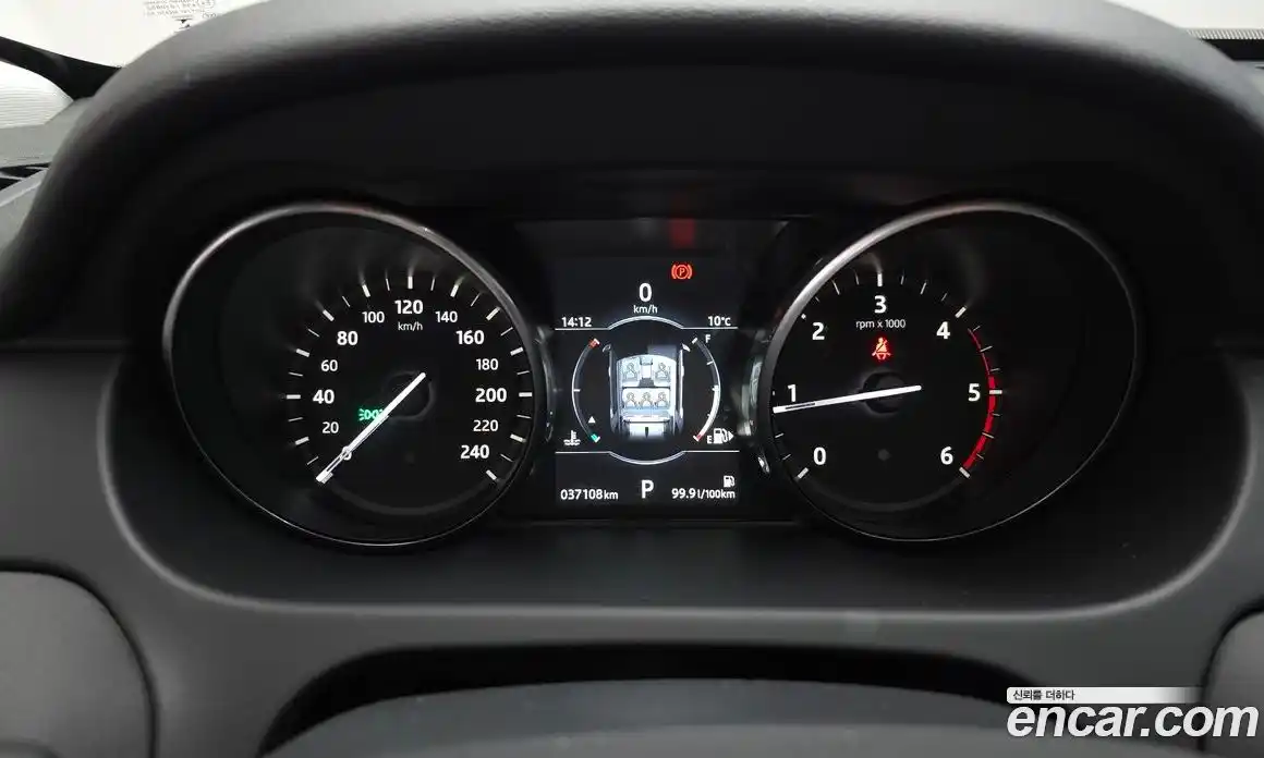 Land Rover Discovery Sport 2017 2.0 Автомат в Москве № 231292, фото 18