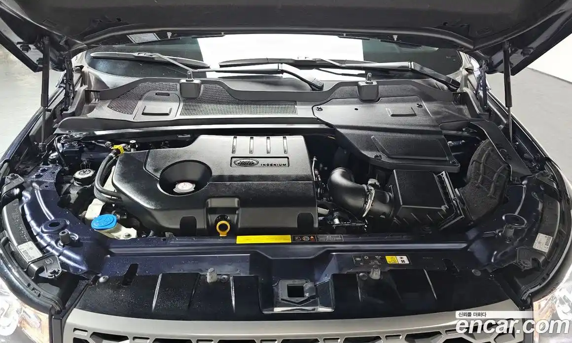 Land Rover Discovery Sport 2017 2.0 Автомат в Москве № 231292, фото 20