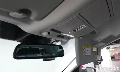 Land Rover Discovery Sport 2017 2.0 Автомат в Москве № 231292, миниатюра 3