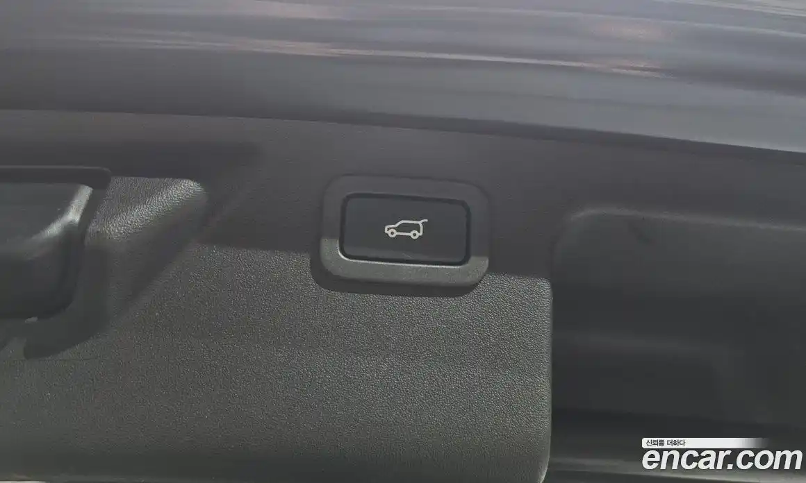 Land Rover Discovery Sport 2017 2.0 Автомат в Москве № 231292, фото 9