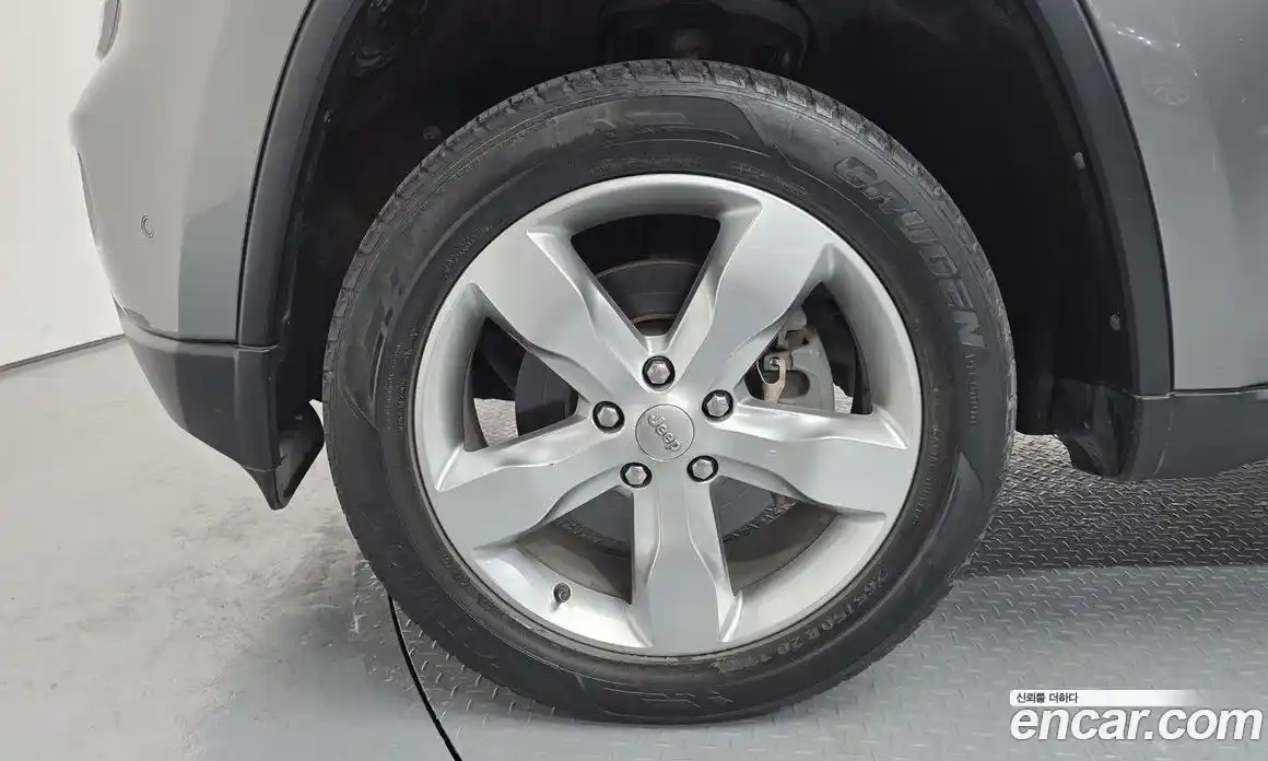 Jeep Cherokee 2013 3.0 Автомат в Москве № 232749, фото 20