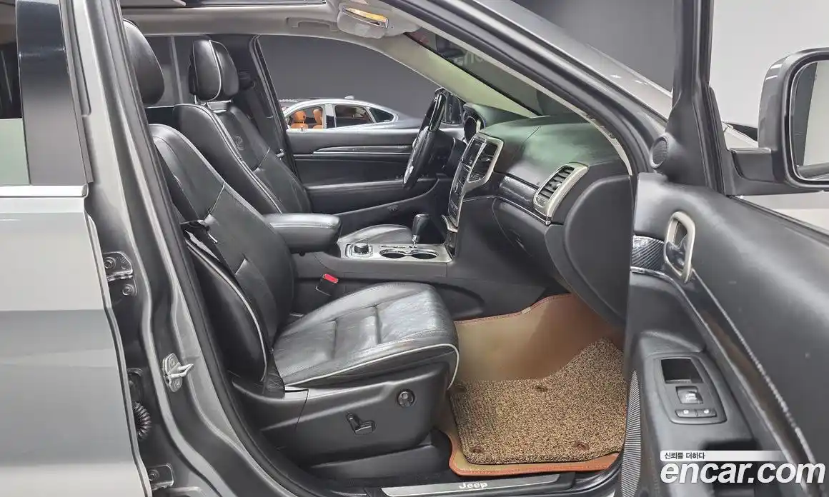 Jeep Cherokee 2013 3.0 Автомат в Москве № 232749, фото 7