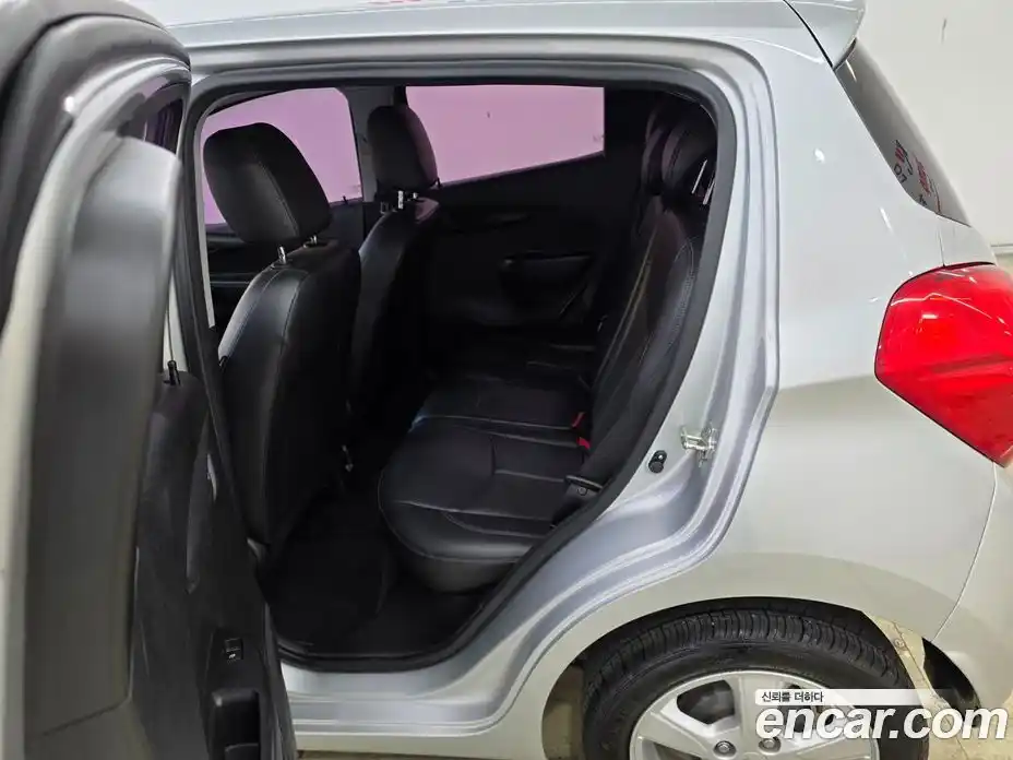 Chevrolet Spark 2017 1.0 Автомат в Москве № 23892, фото 12