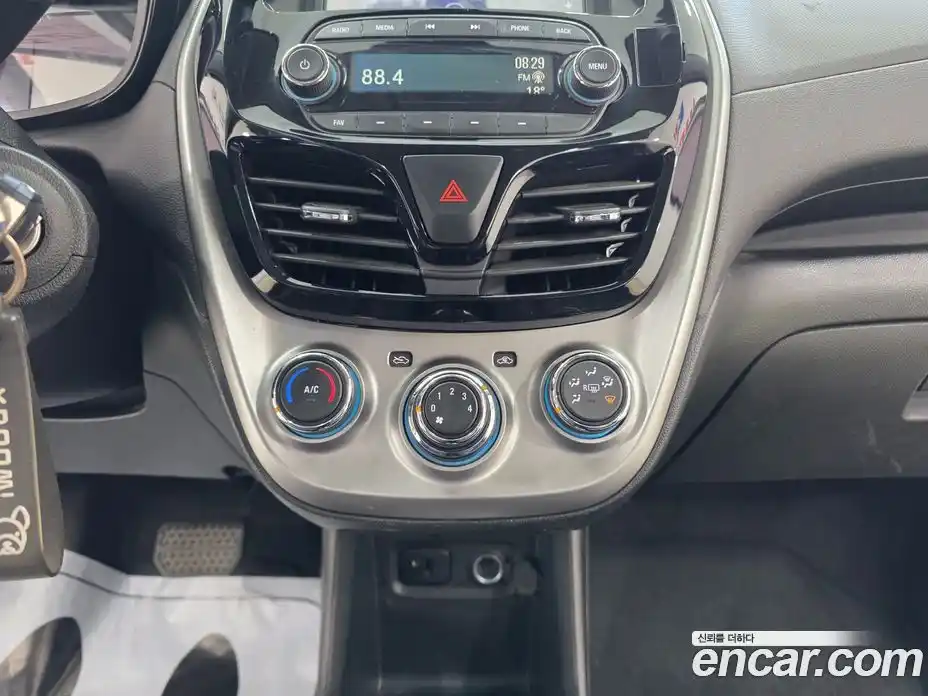 Chevrolet Spark 2017 1.0 Автомат в Москве № 23892, фото 17