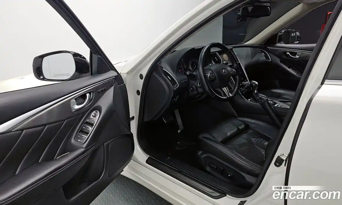 Infiniti Q50 2016 3.5 Автомат в Москве № 246697, фото 12