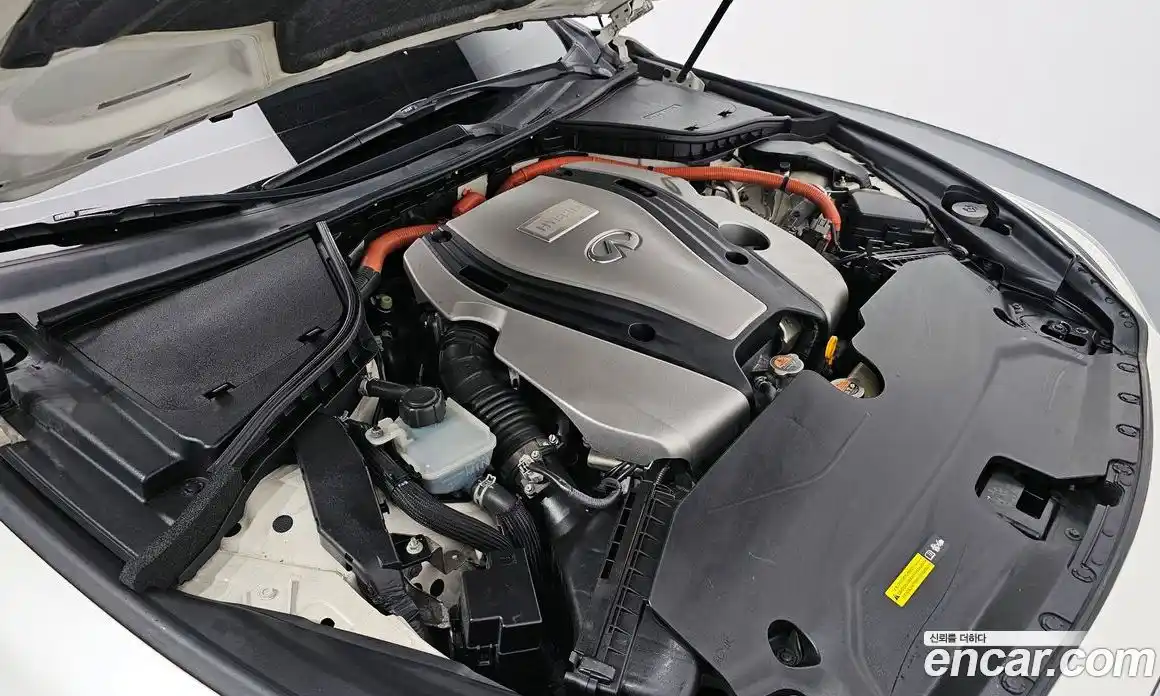 Infiniti Q50 2016 3.5 Автомат в Москве № 246697, фото 6