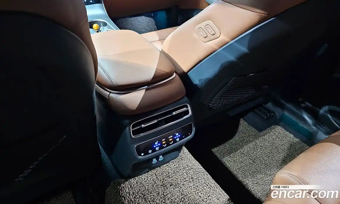 Genesis GV70 2025 2.5 Автомат в Москве № 24865, фото 18