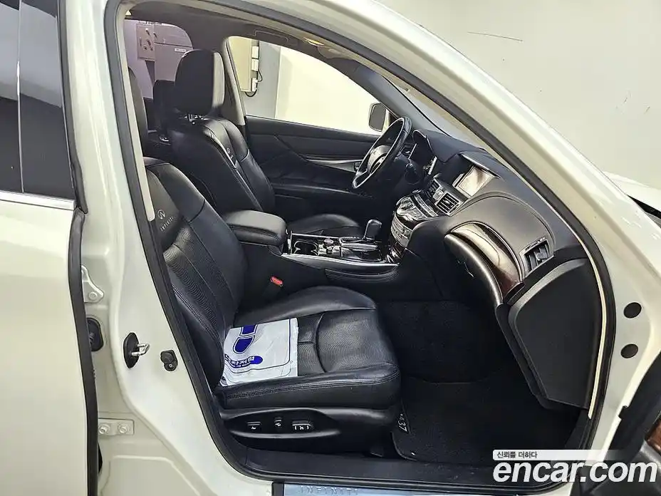 Infiniti M 2012 3.7 Автомат в Москве № 248899, фото 11
