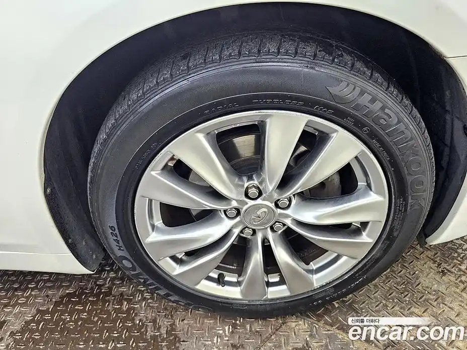 Infiniti M 2012 3.7 Автомат в Москве № 248899, фото 20