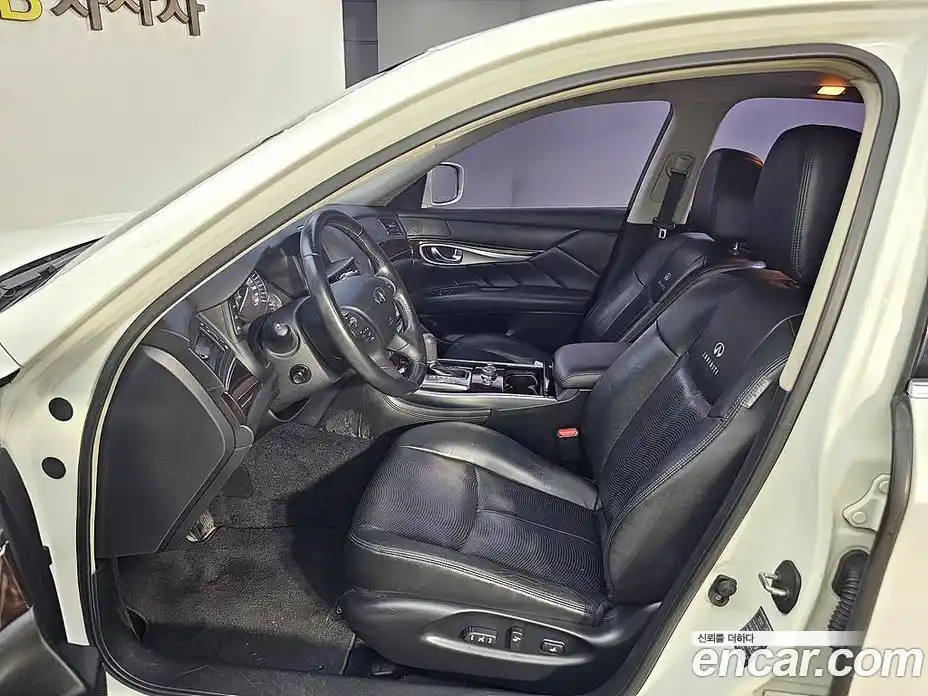 Infiniti M 2012 3.7 Автомат в Москве № 248899, фото 8