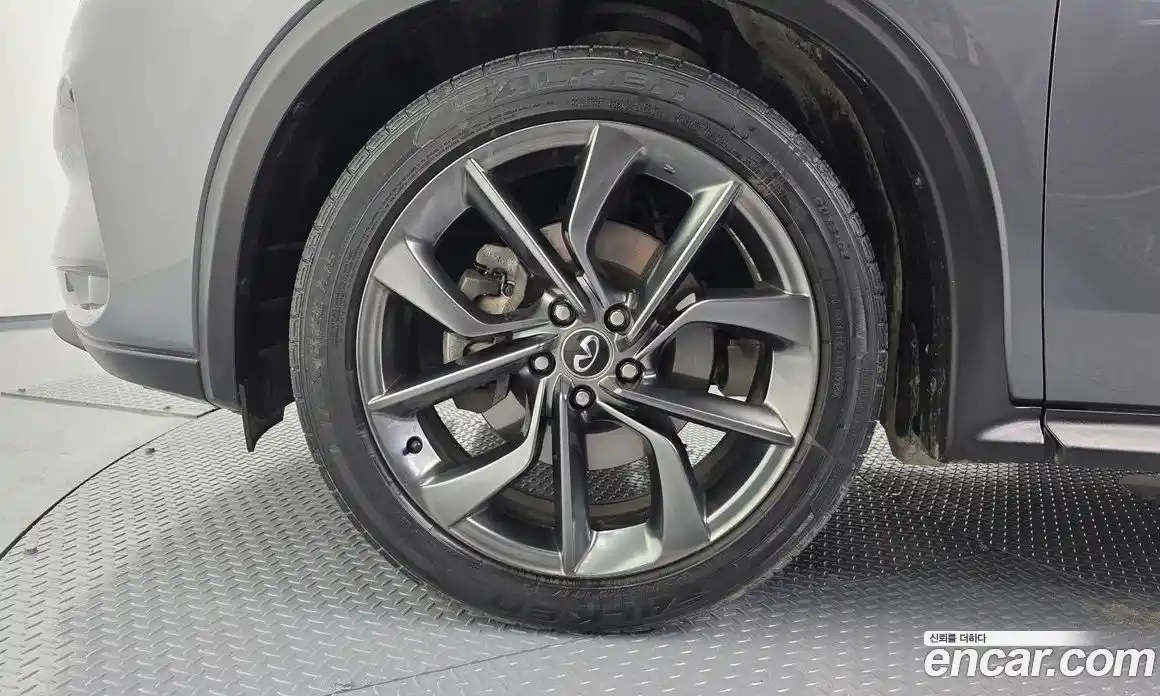 Infiniti QX50 2019 2.0 Автомат в Москве № 256153, фото 1