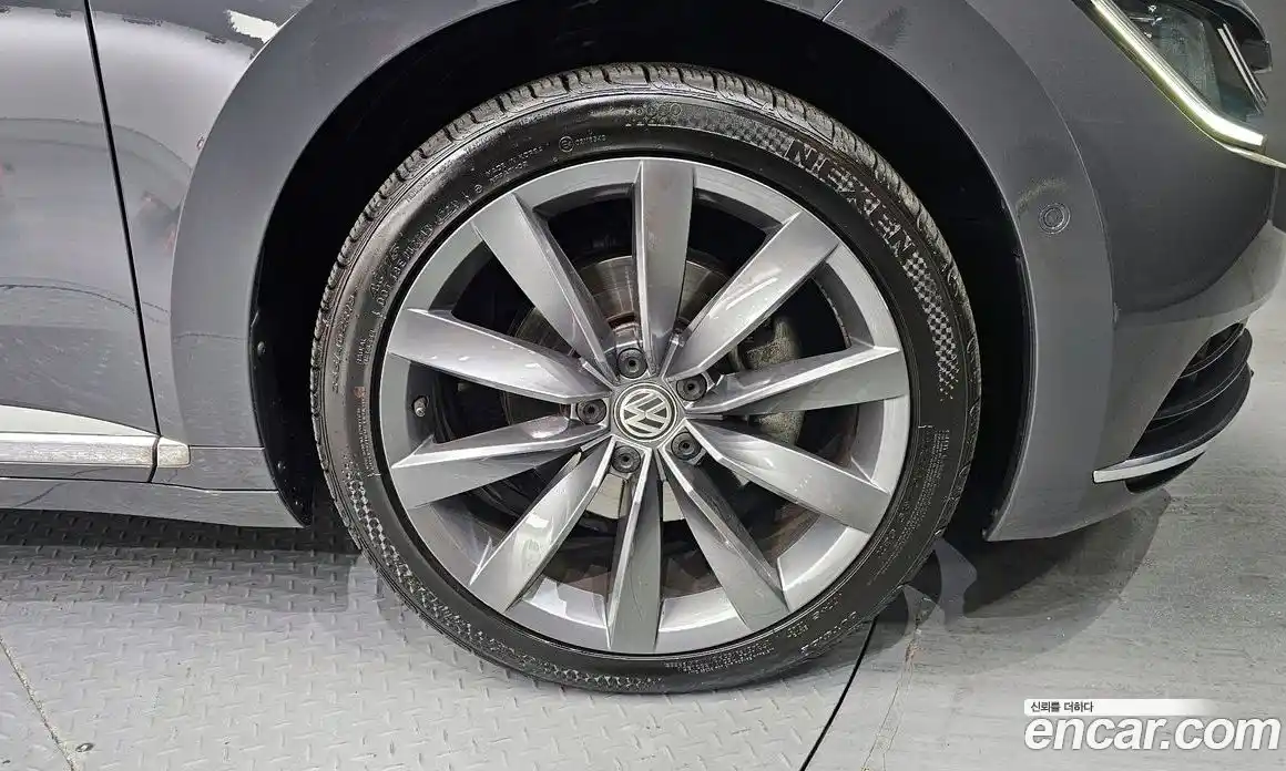 Volkswagen Arteon 2020 2.0 Автомат в Москве № 272558, фото 9