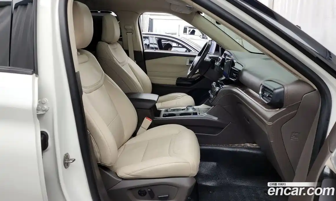 Ford Explorer 2022 3.0 Автомат в Москве № 273400, фото 4