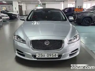 Jaguar XJ, 2015