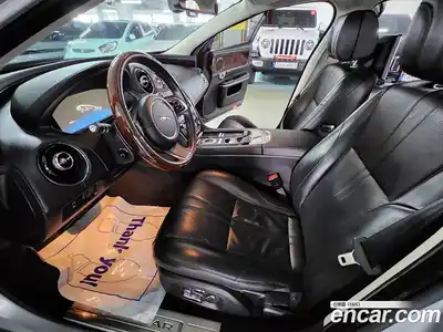 Jaguar XJ 2015 3.0 Автомат в Москве № 283976, миниатюра 7