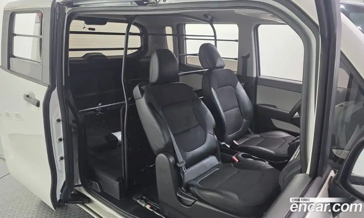 Kia Ray 2022 1.0 Автомат в Москве № 287801, фото 1