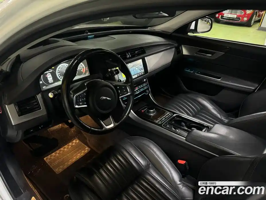 Jaguar XF 2018 2.0 Автомат в Москве № 305171, фото 12