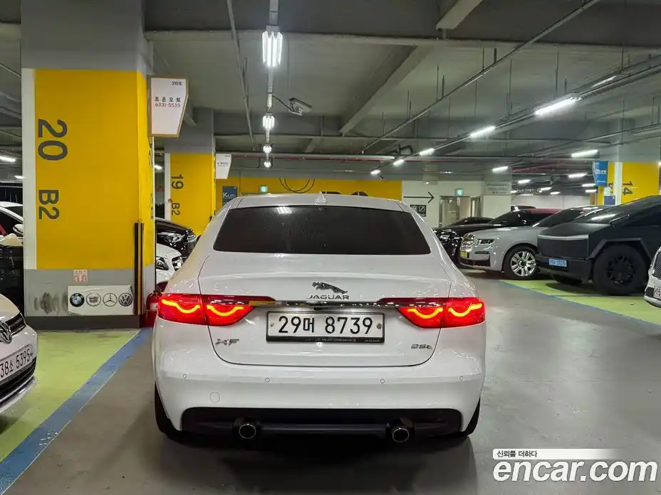 Jaguar XF 2018 2.0 Автомат в Москве № 305171, фото 3