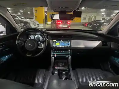 Jaguar XF 2018 2.0 Автомат в Москве № 305171, миниатюра 5