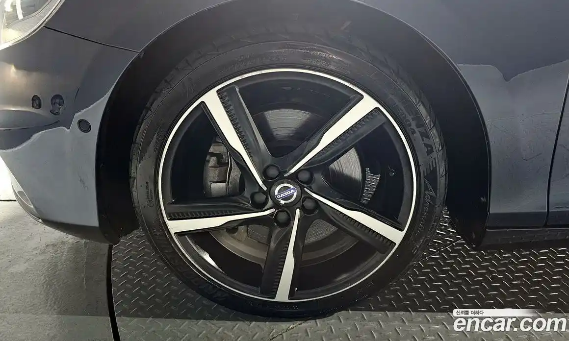 Volvo V40 2015 2.0 Автомат в Москве № 312503, фото 5