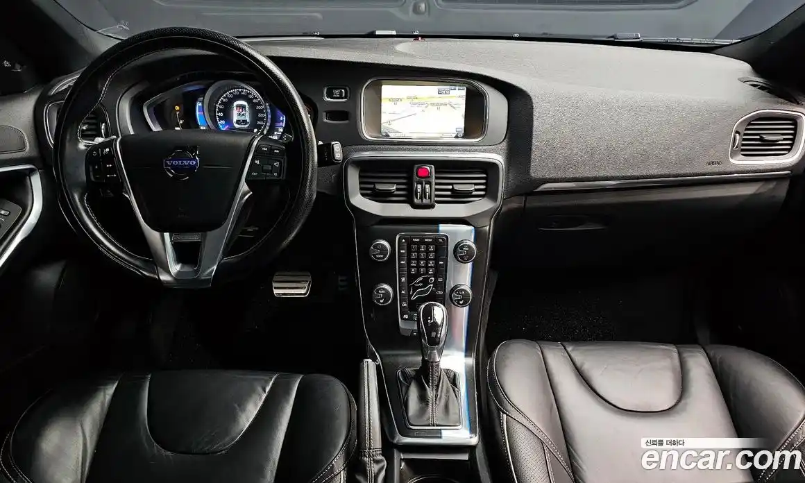 Volvo V40 2015 2.0 Автомат в Москве № 312503, фото 7