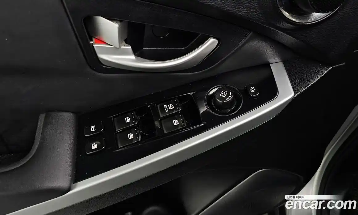 SsangYong Korando 2015 2.0 Автомат в Москве № 31556, фото 18