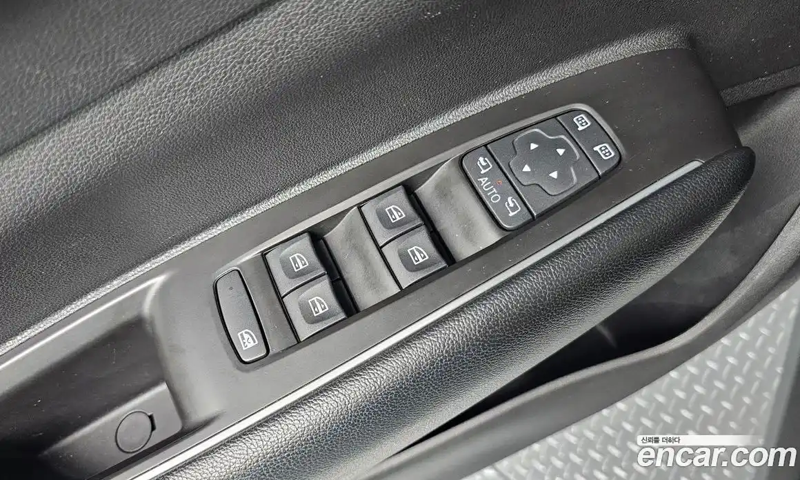 Renault QM6 2023 2.0 Автомат в Москве № 316653, фото 13