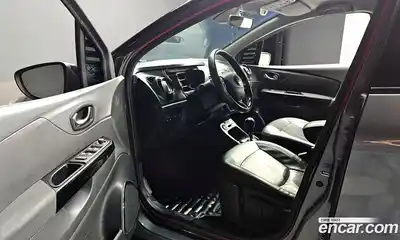 Renault QM3 2016 1.5 Автомат в Москве № 316931, миниатюра 12