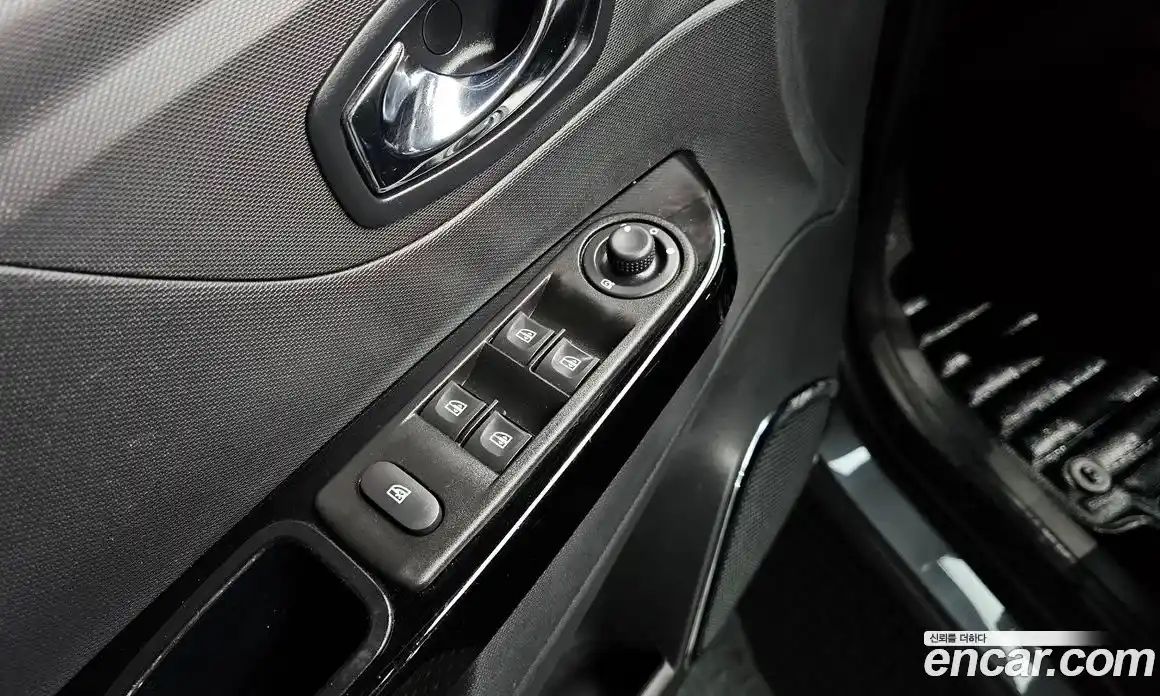 Renault QM3 2016 1.5 Автомат в Москве № 316931, фото 13