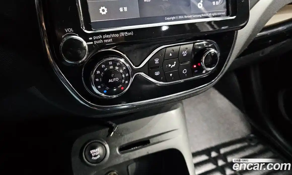 Renault QM3 2016 1.5 Автомат в Москве № 316931, фото 19