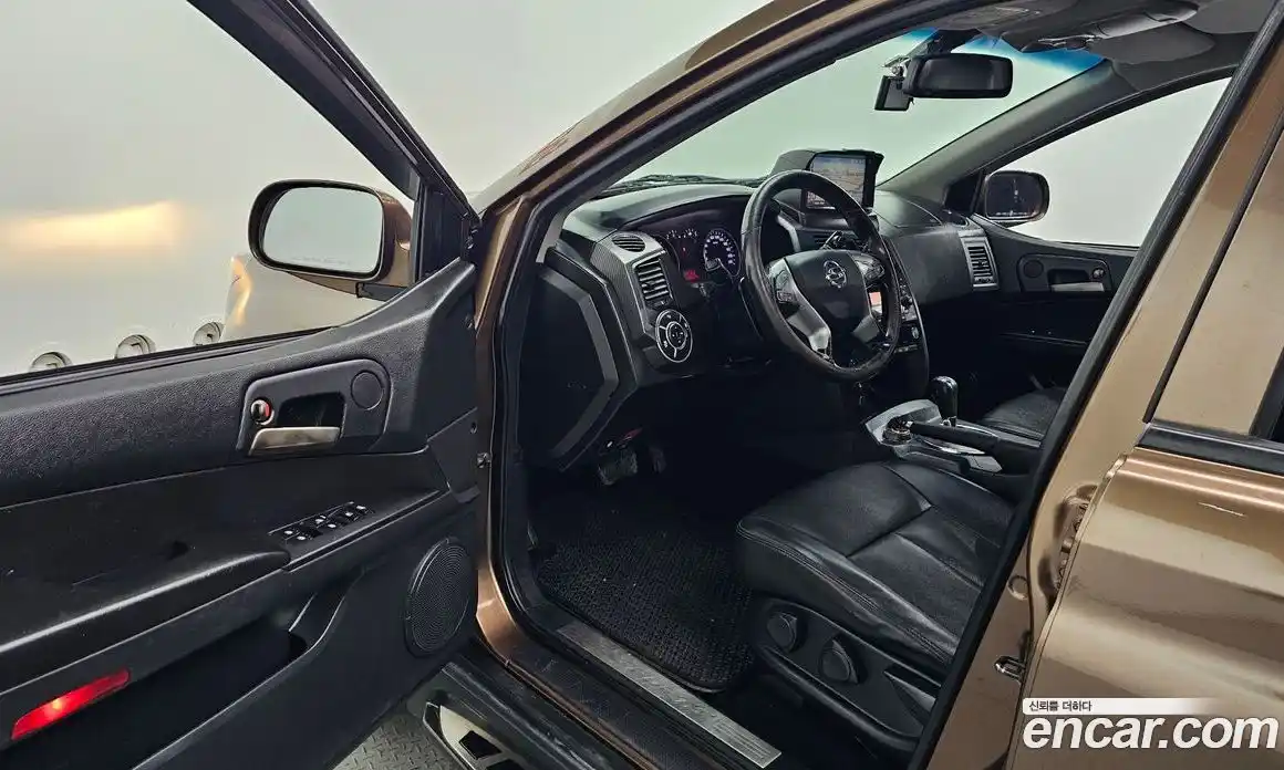 SsangYong Korando 2015 2.0 Автомат в Москве № 31779, фото 16