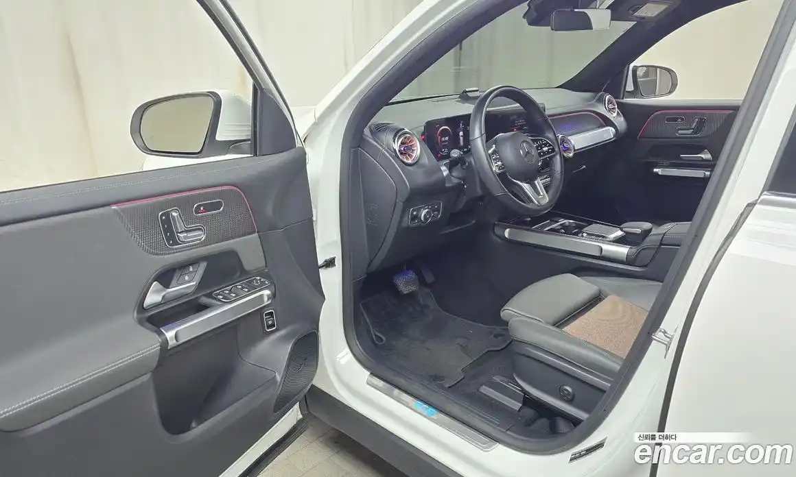 Mercedes-Benz EQB 2023 0.2 Автомат в Москве № 321771, фото 5