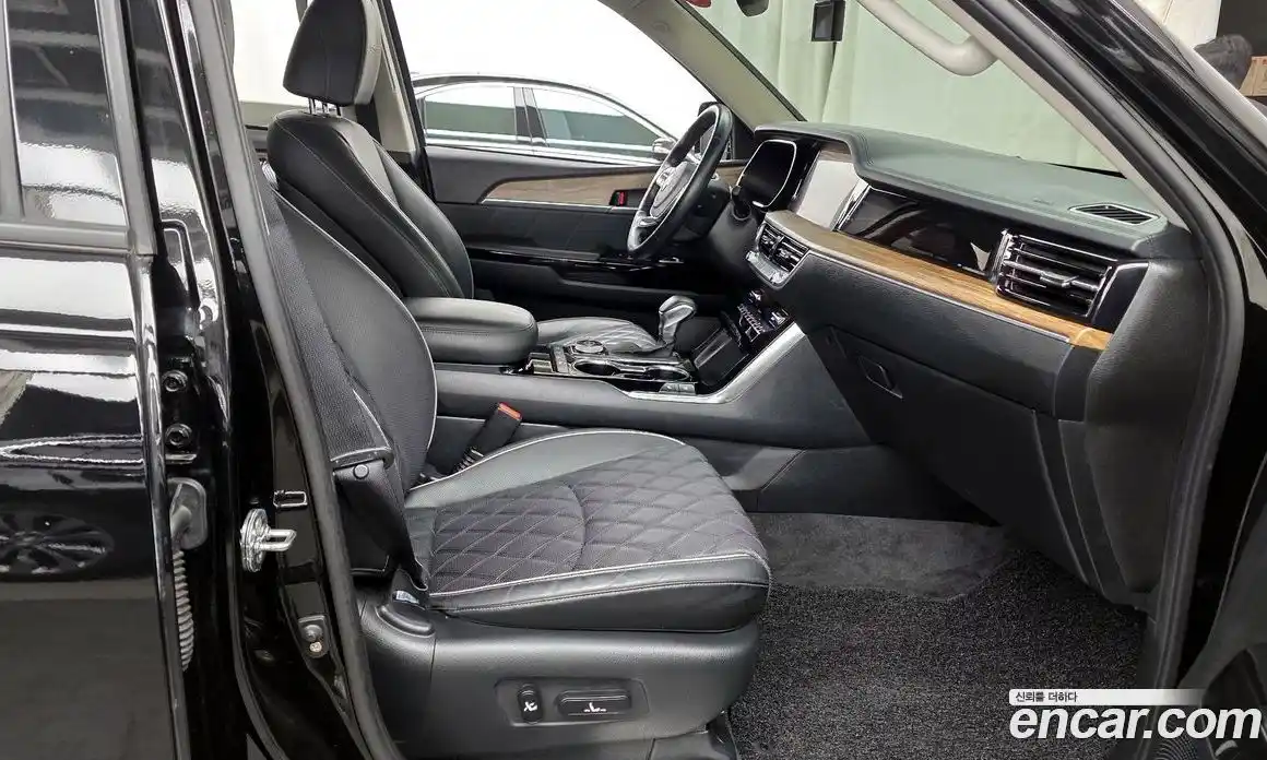 Kia Mohave 2021 3.0 Автомат в Москве № 322126, фото 3