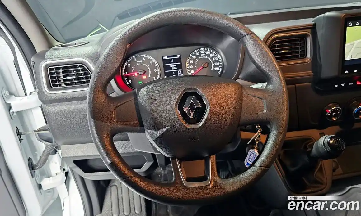 Renault Master 2024 2.3 Механическая в Москве № 333420, фото 16